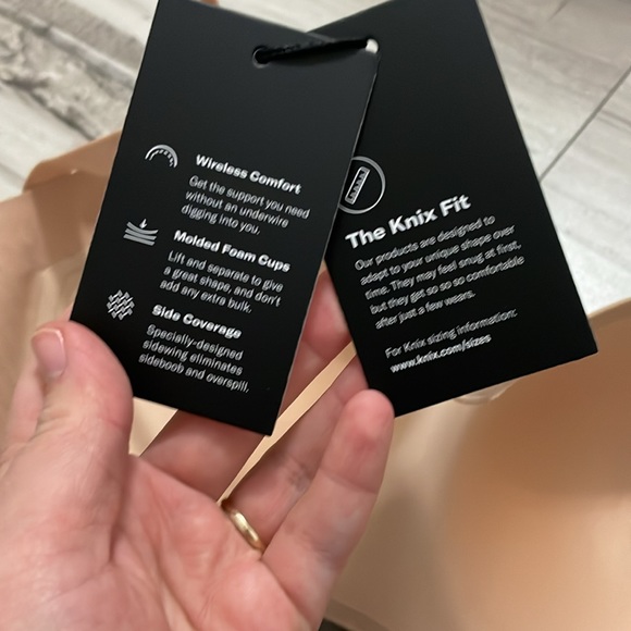 BNWT Knix WingWoman Bra in “Warm Sand” Size 7+ - Picture 9 of 11